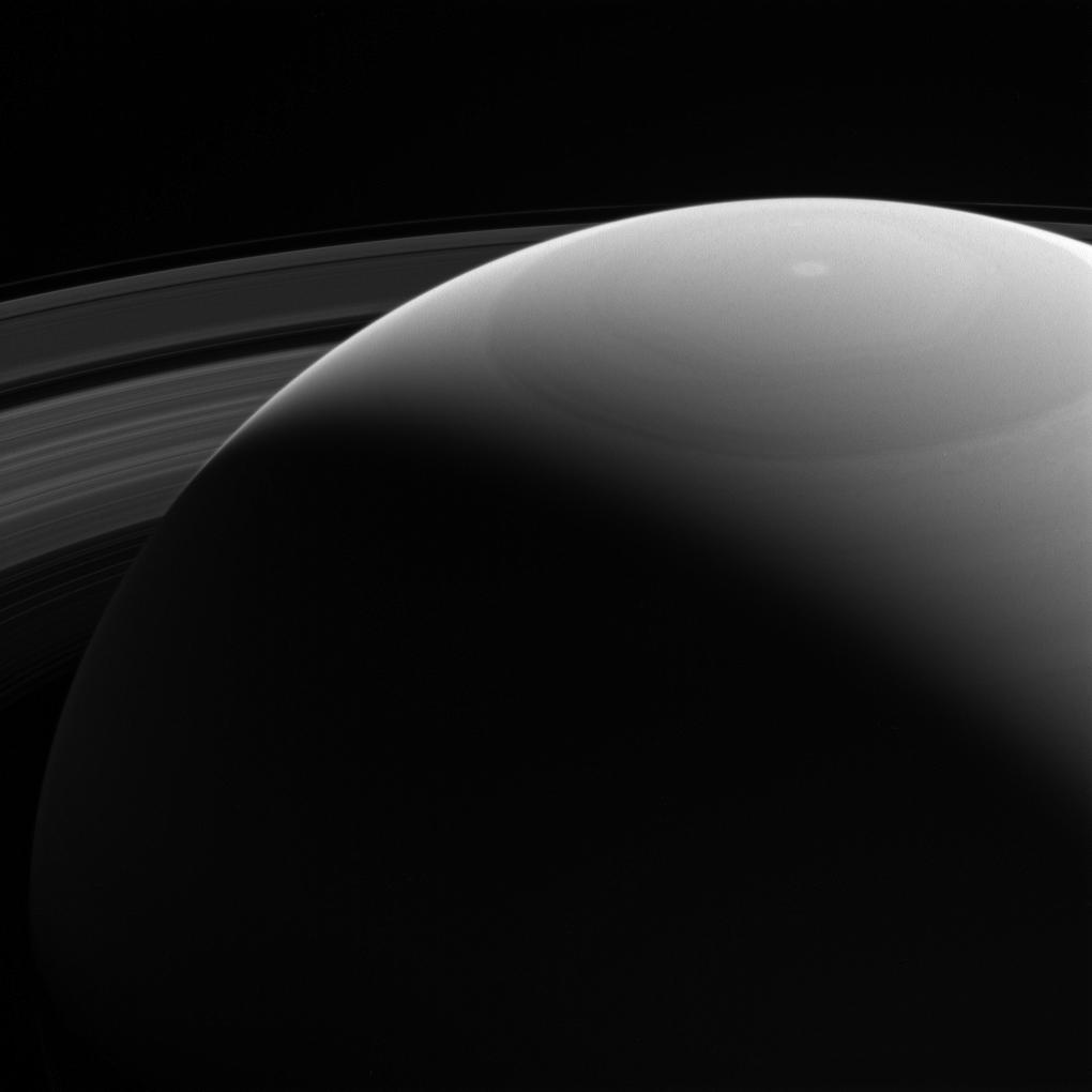 Получено суперфото Сатурна